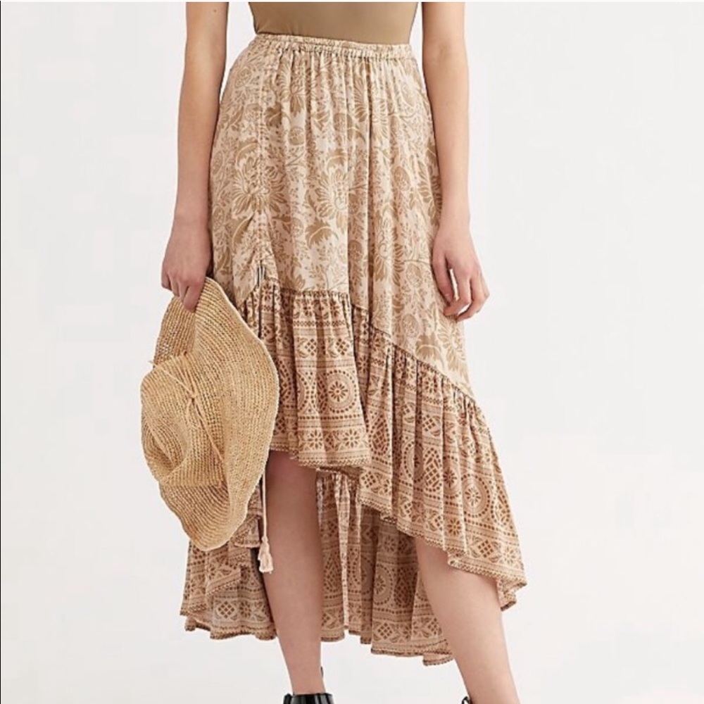 Lioness Ruched Maxi Skirt / Smoky - Picture 3 of 12